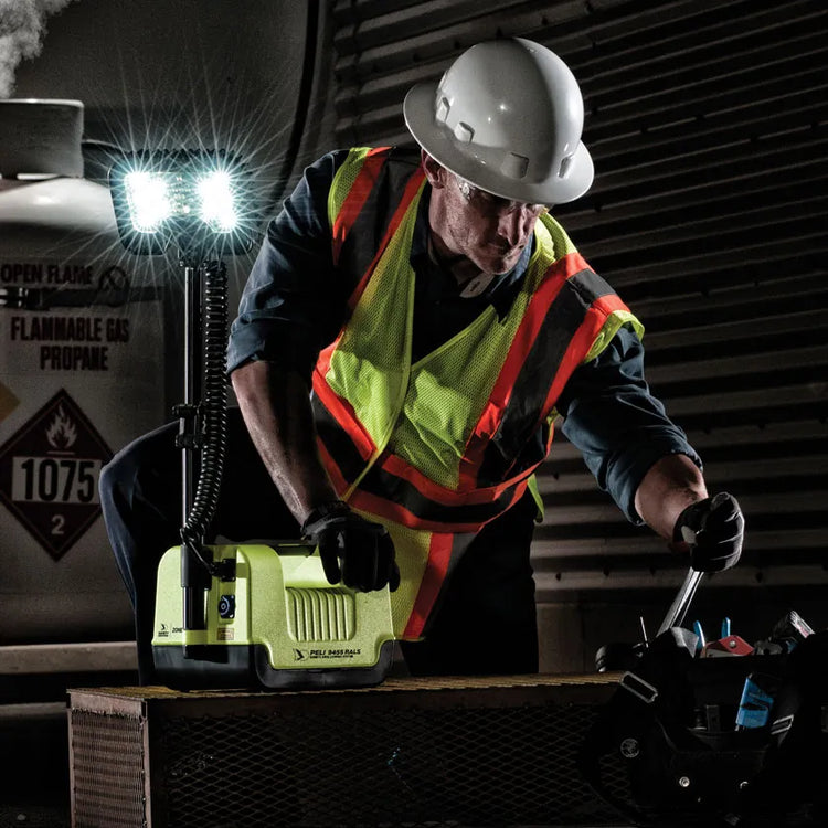 Worker using PELI Remote Area Lighting System (RALS) for industrial lighting in difficult access zones in Morocco | Africa